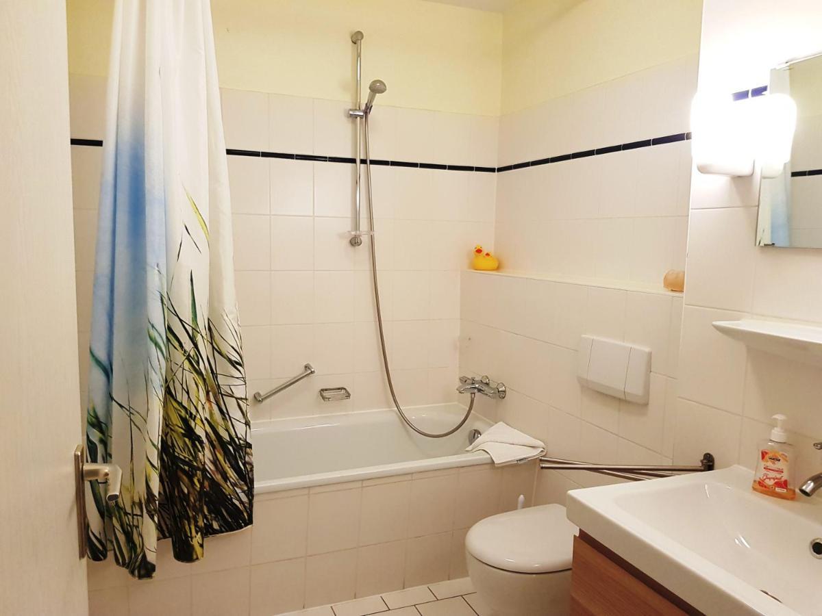 Ferienwohnung 5 Im Strandhaus Lobbe Dış mekan fotoğraf
